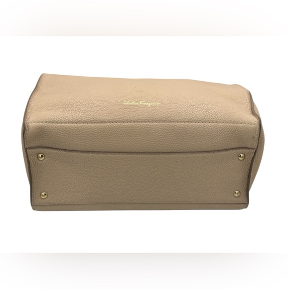 Salvatore Ferragamo Amy Gancini Leather Handbag - Picture 3 of 13